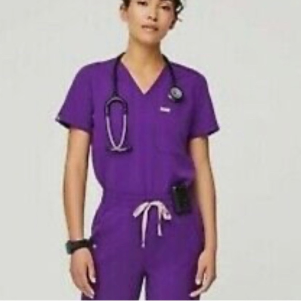 Bundle Figs sz S Technical Collection scrub top & pants in Magical Purple 💜
